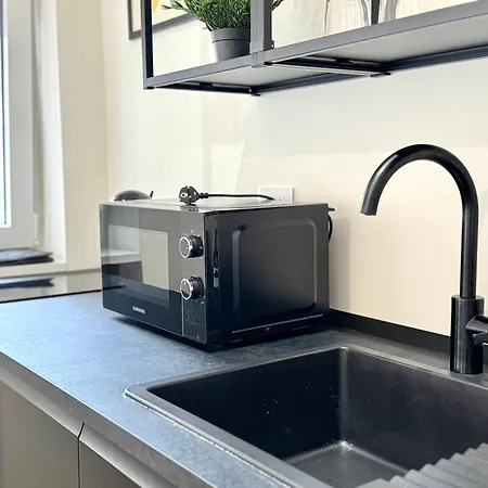 My E Moderno バーリ