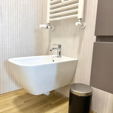 My E Moderno * バーリ